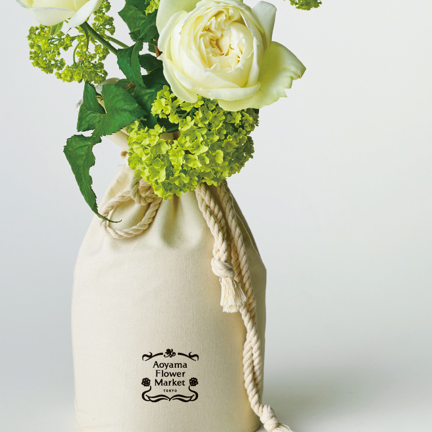 巾着の機能性を備えた花器 for 青山フラワーマーケット